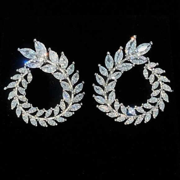 Silver Cubic Zircon Leaf CZ Wreath Cubic Zircon Earrings - Picture 4 of 5
